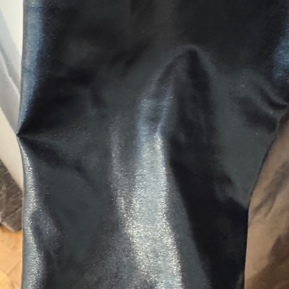 Leg Avenue wet look latex Black Zipper Jumpsuit - Picture 3 of 4